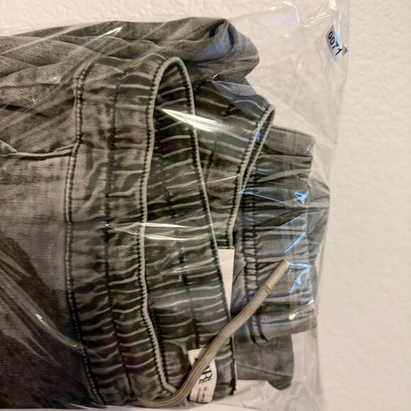 Zara Men's GreyGreen Joggers - Picture 6 of 6